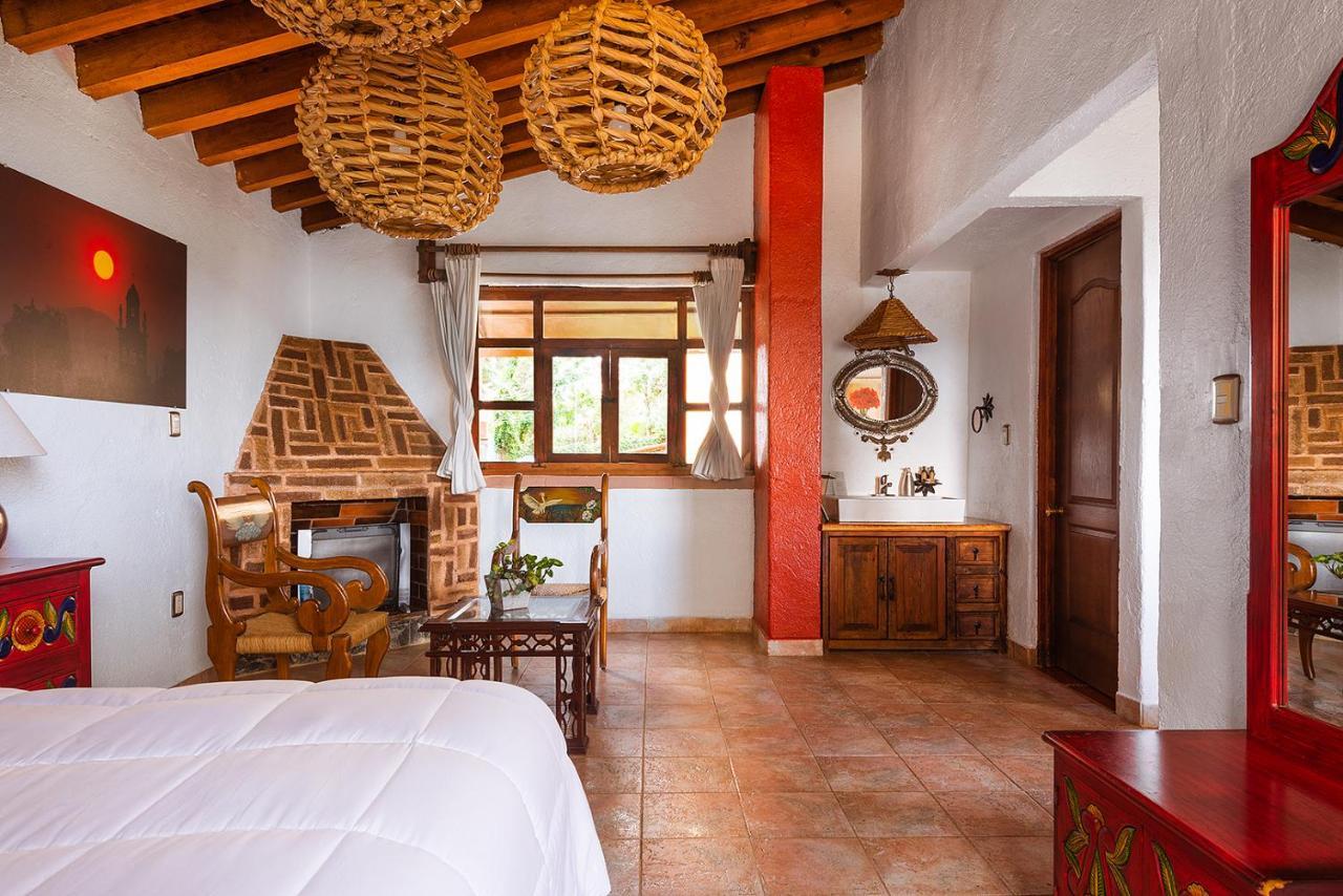 Eco Hotel Ixhi Patzcuaro Bagian luar foto