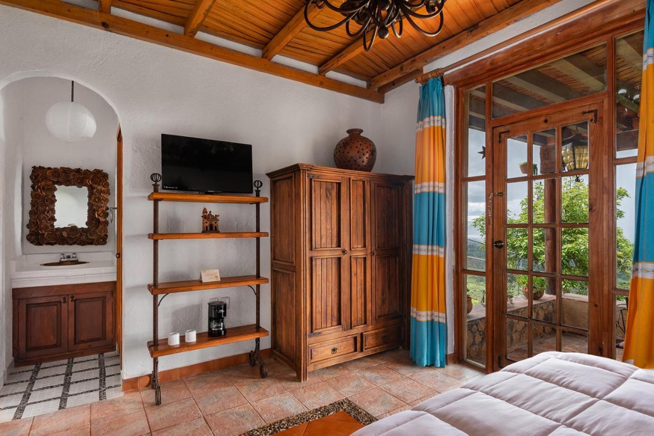 Eco Hotel Ixhi Patzcuaro Bagian luar foto