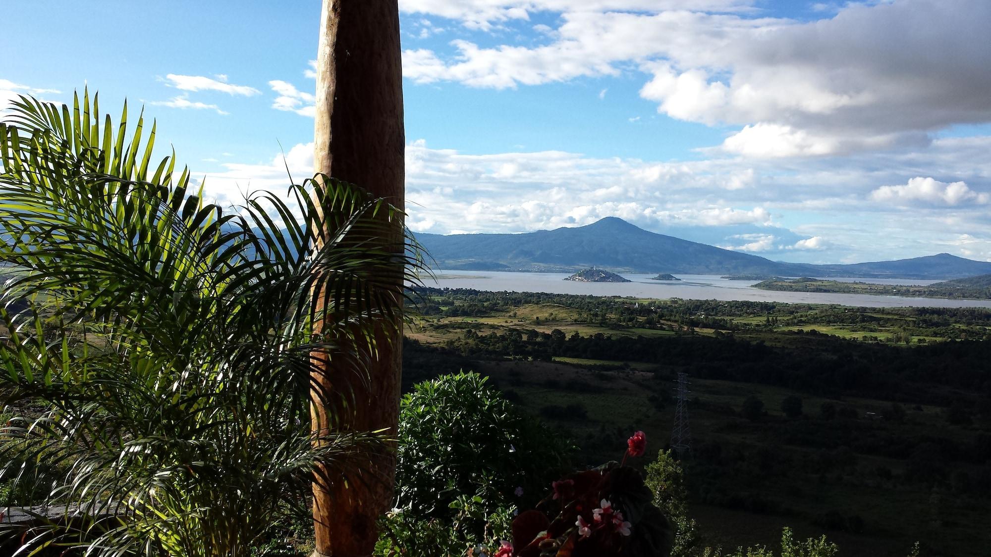 Eco Hotel Ixhi Patzcuaro Bagian luar foto