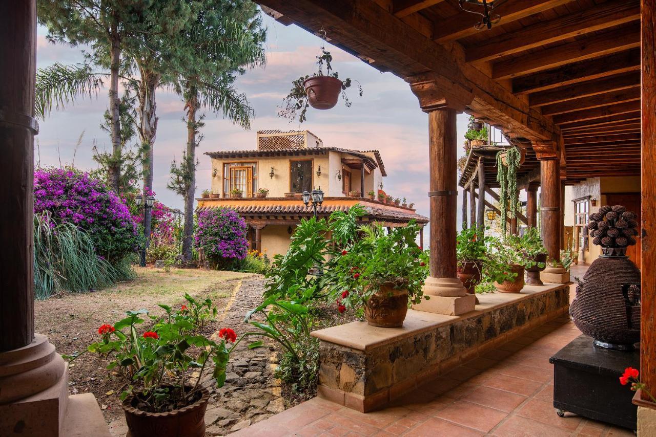 Eco Hotel Ixhi Patzcuaro Bagian luar foto
