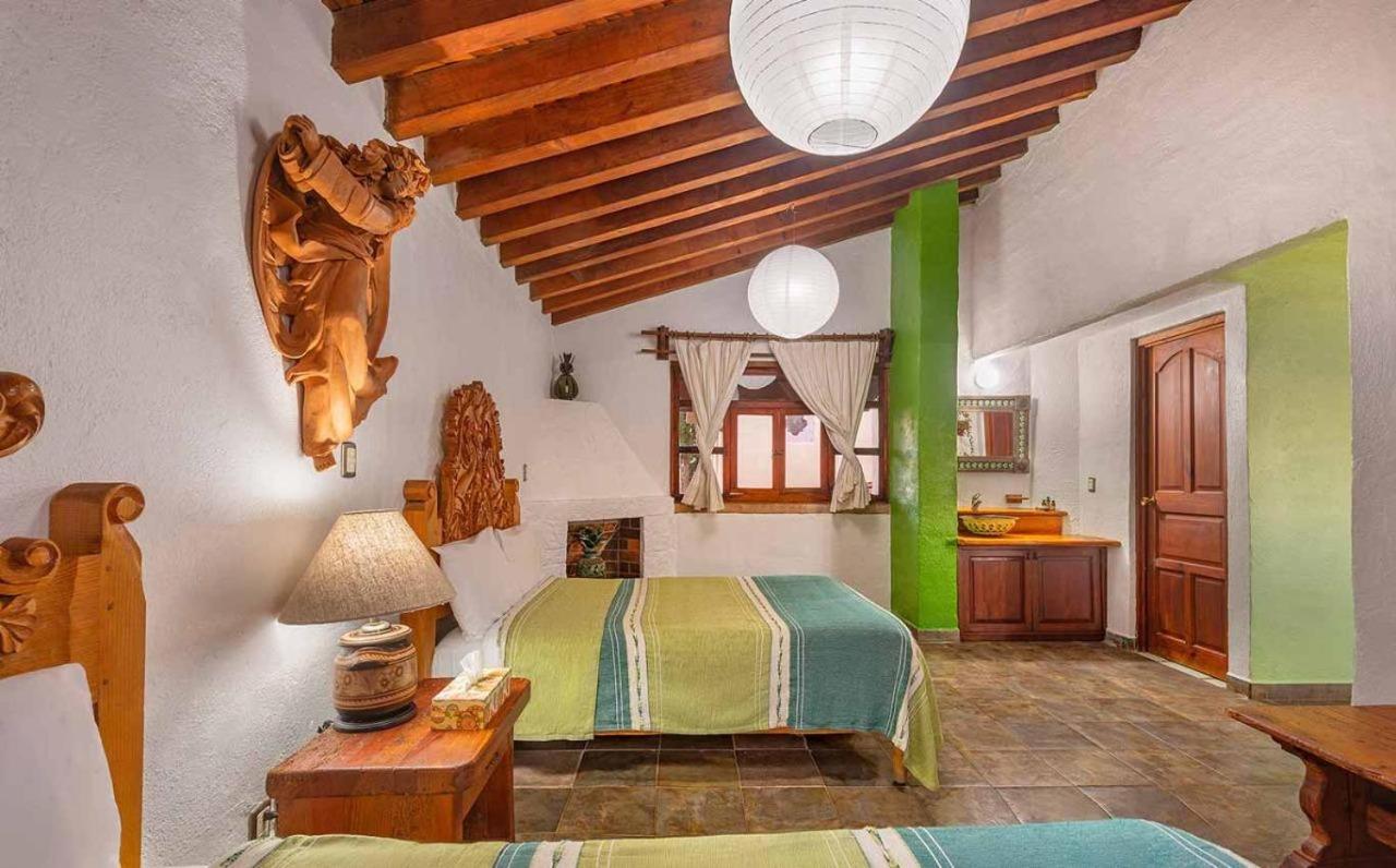 Eco Hotel Ixhi Patzcuaro Bagian luar foto
