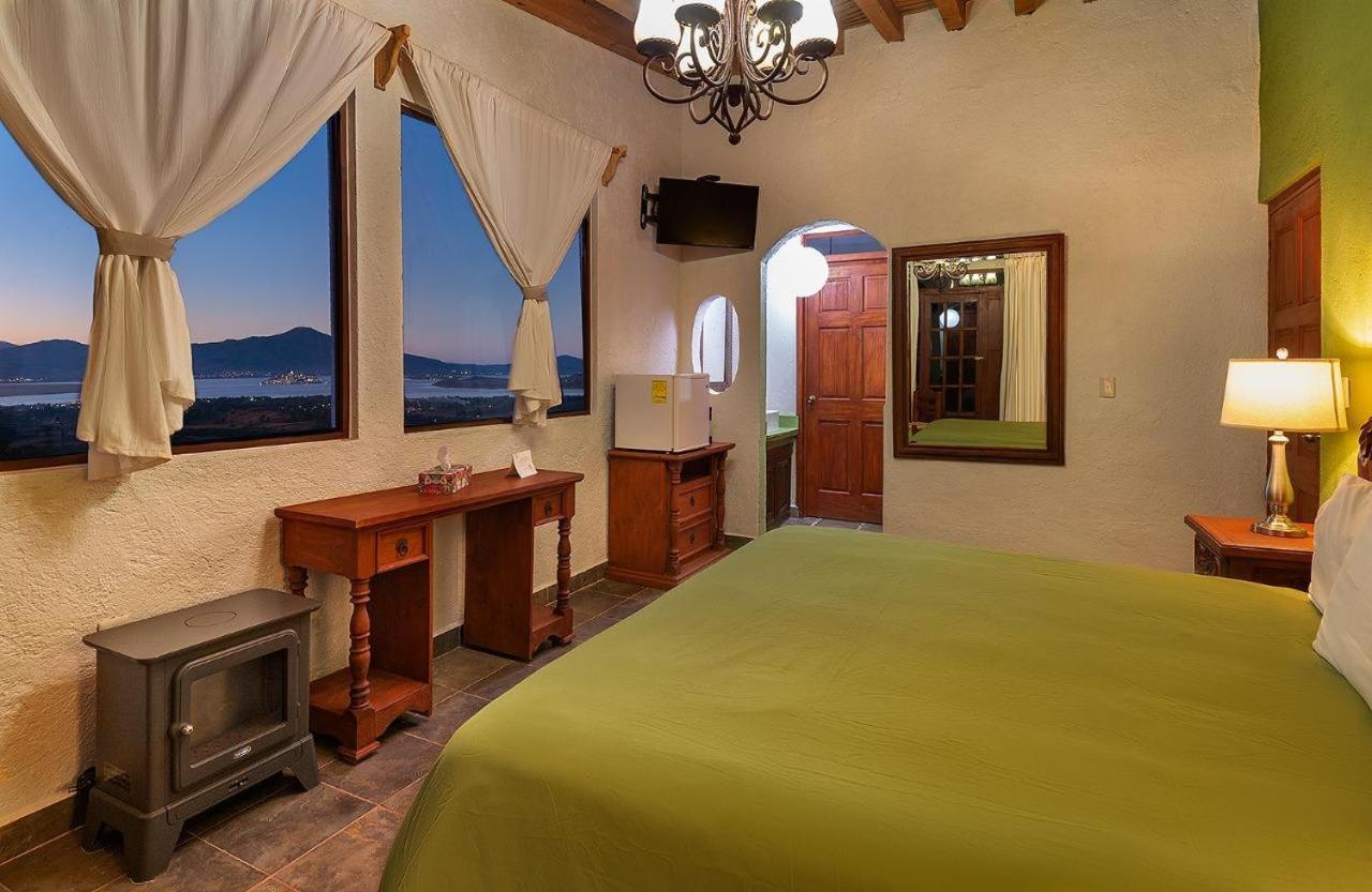Eco Hotel Ixhi Patzcuaro Bagian luar foto