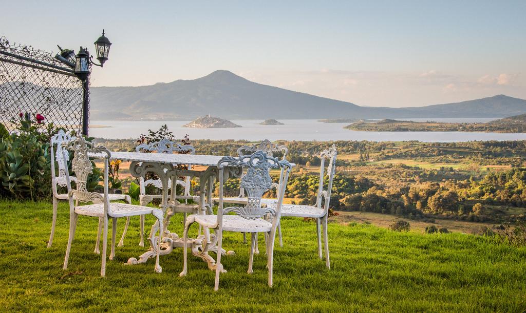 Eco Hotel Ixhi Patzcuaro Bagian luar foto